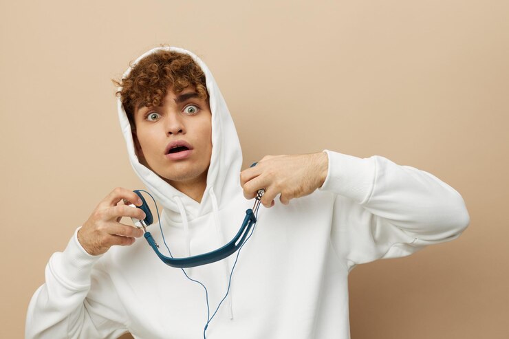How to Choose the Perfect Essentials Hoodie Colour for Your Skin Tone (Without Overthinking It)